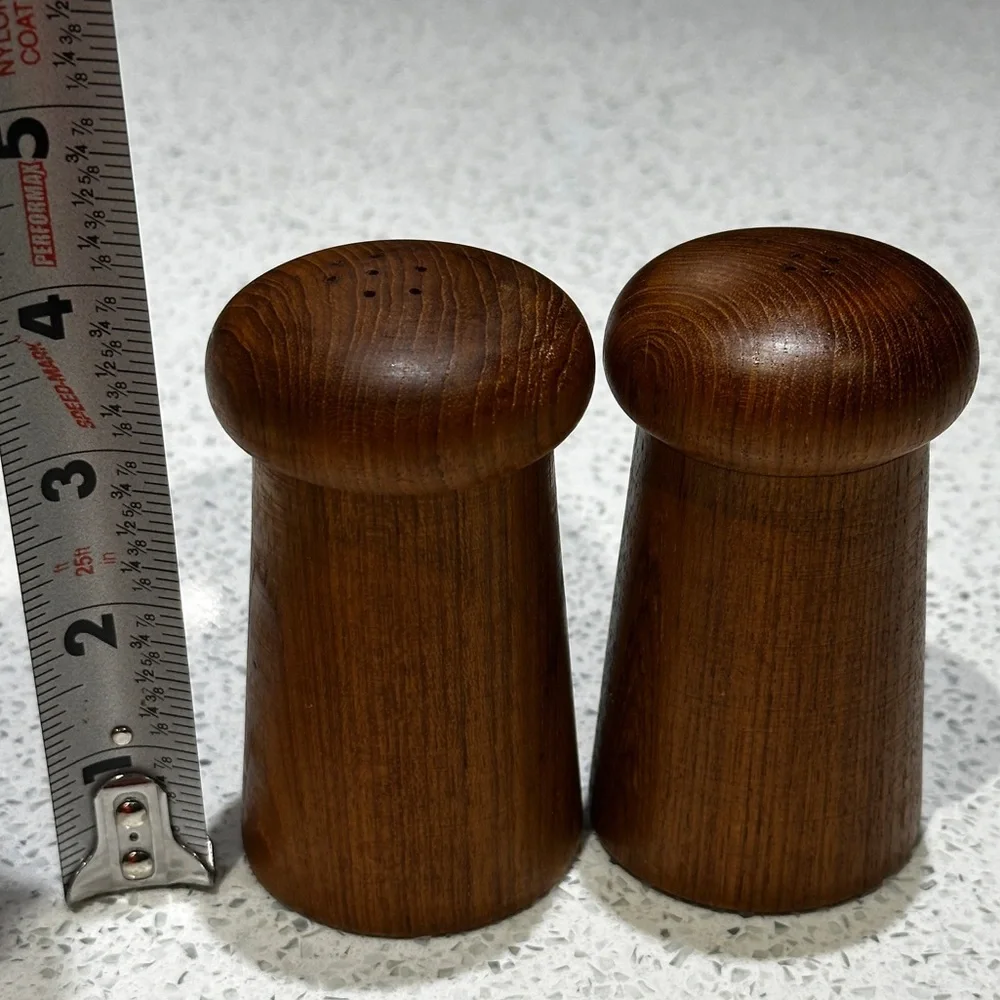 Vintage Danish Teak Salt and Pepper Shakers, MCM Style, Mushroom Shape - Picture 6 of 6